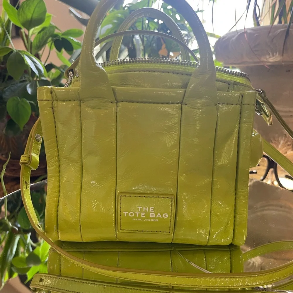 Marc Jacobs Lime Green Mini Tote. EUC - Picture 3 of 11